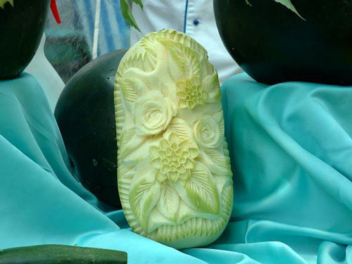 Food Carving on Fruit