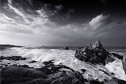 Camera Attractive Storm Photo