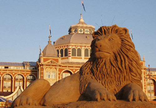 Full of Life Sand Sculpture