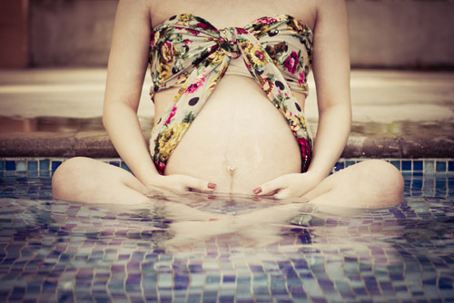 Expressive Maternity Photography