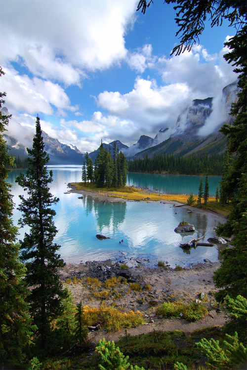 maligne lake