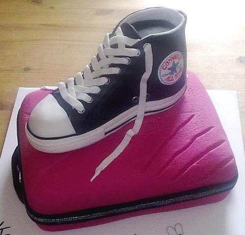 Converse shoe unusual cake design cool