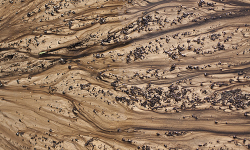 Wet flowing mud texture