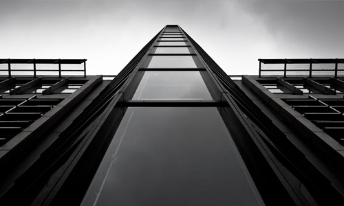 Monochrome free high resolution skyscraper wallpaper