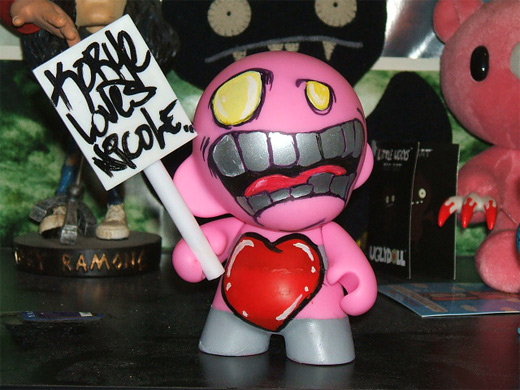  Pink heart ultimate vinyl toys design collection