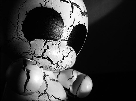 Cracked black and white ultimate vinyl toys design collection