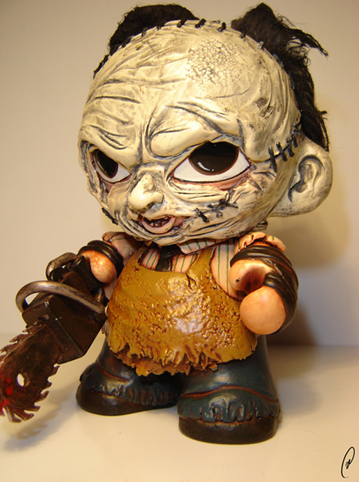 Scary leatherface ultimate vinyl toys design collection