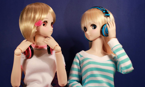 Headphone Girls