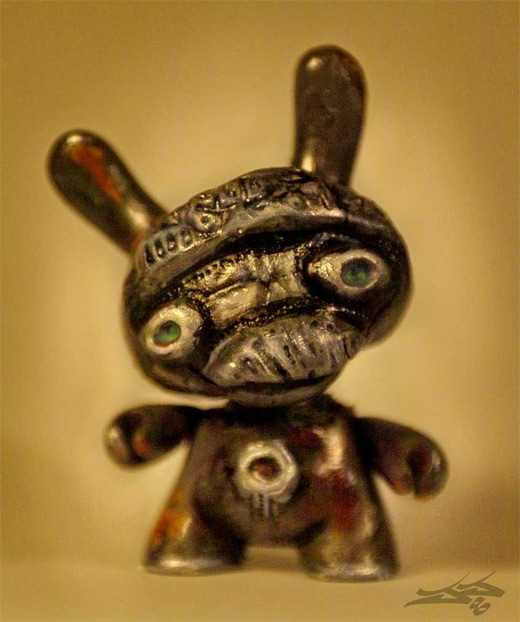 Robot dunny vinyl toys design