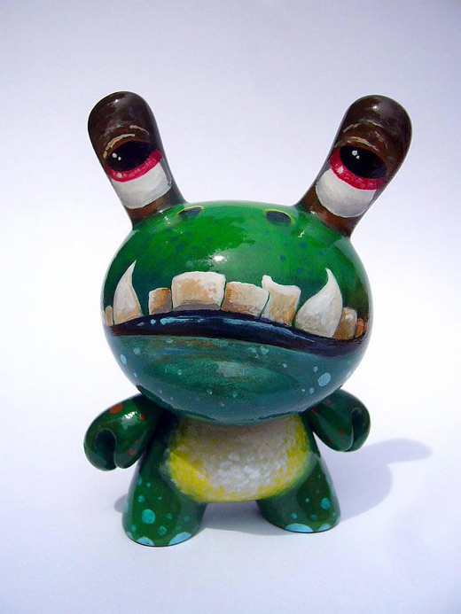 Frog dunny vinyl toys design