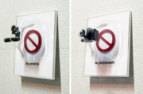 No Smoking/ No Photography