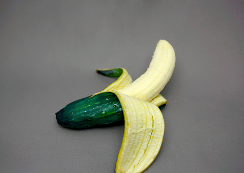 Hikaru Cho bizarre body paintings cucumber banana