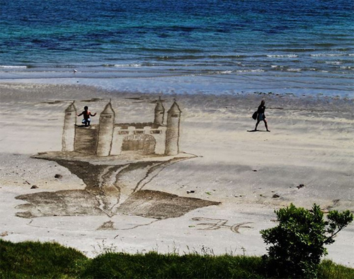 Jamie Harkins 3D sand art