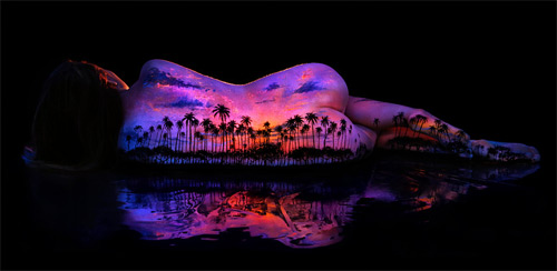 Be Amazed With These Dramatic Fluorescent Body Paint Photography