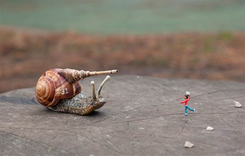 Slinkachu miniature street art featured