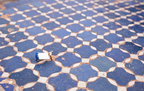 Slinkachu miniature street art featured