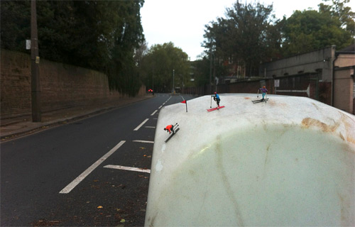 Slinkachu miniature street art featured